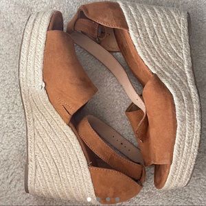Universal Thread Women’s Heel Wedges